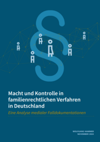 Blaues Titelbild einer Studie: Ein großes Paragraphen-Zeichen 